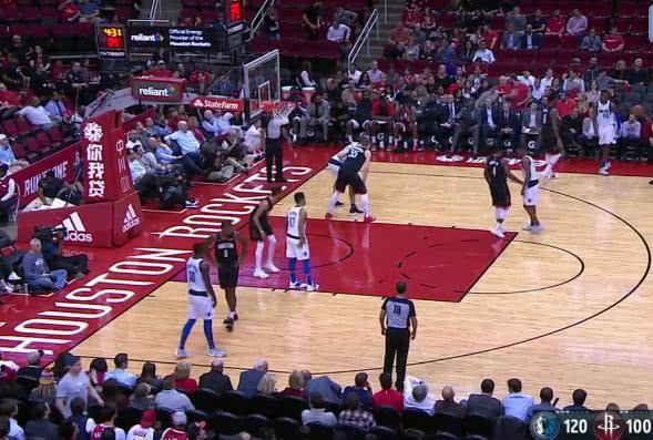  沃尔夫斯堡替补奇兵建功，板凳深度助力客场全身而退