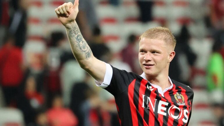  洛里昂锋霸状态火热，连续五轮破门领跑射手榜